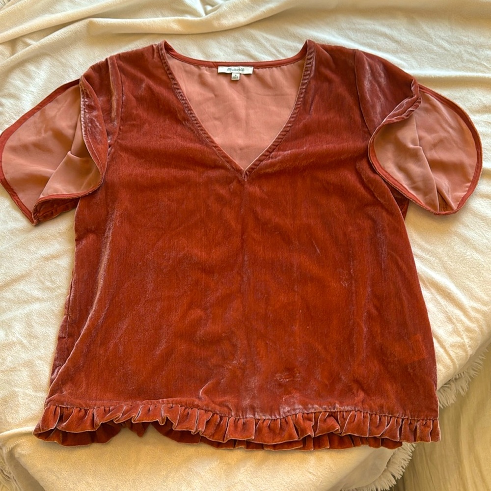Madewell rust velvet top with tulip sleeves and ruffle hem